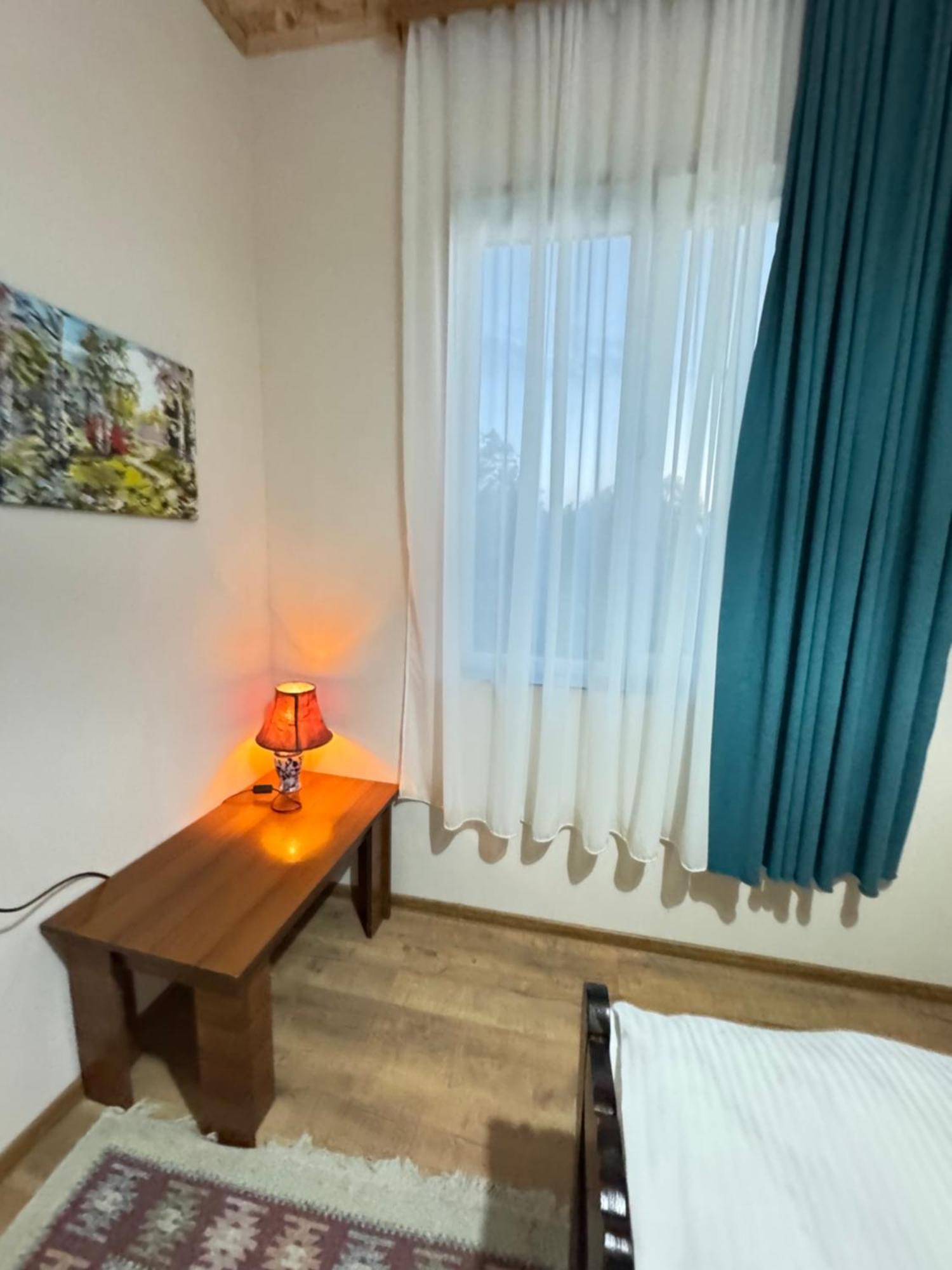 Odo'S Guest House Мартвили Экстерьер фото